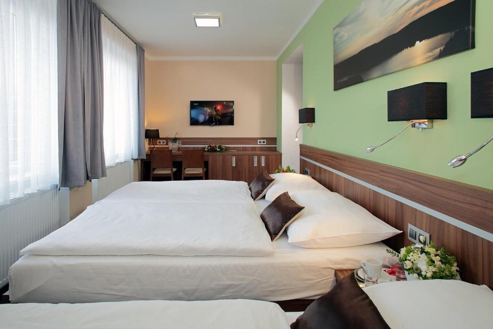Hotel Jezerka Sec Exterior photo